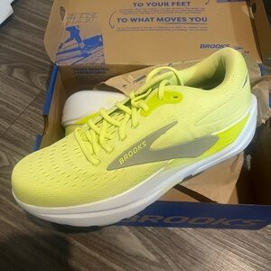 Brooks Ghost Max 3